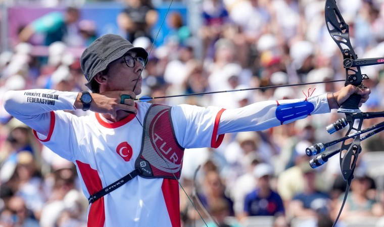Mete Gazoz'dan Okçuluk Dünya Kupası'nda gümüş madalya!