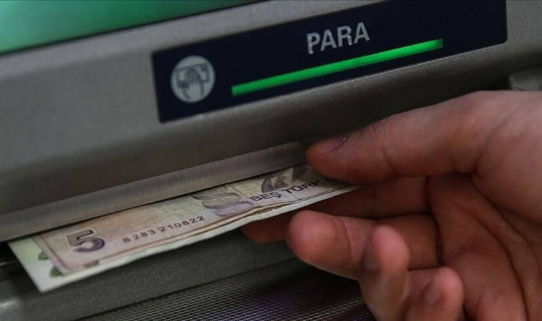 ATM'lerde yeni dönem: Para çekme limitleri değişti!