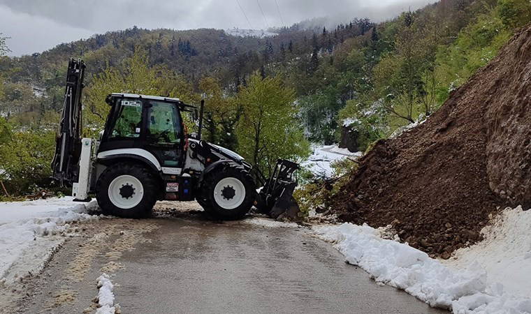 Kar eridi, toprak yumuşadı... Bartın'ın 5 köyünde 'heyelan' paniği