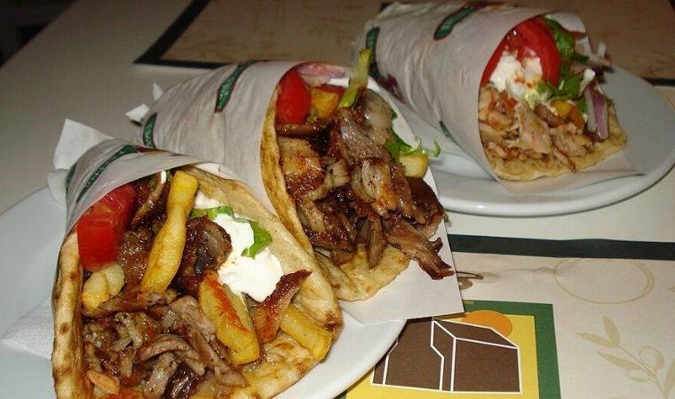 Tavada 15 dakikada hazır: Evde gyro tarifi