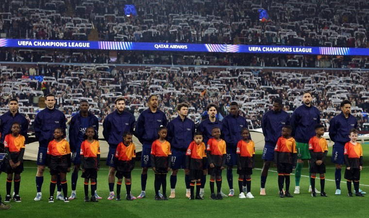 Aston Villa - PSG maçında büyük hata: Oyuncular şaşkın!