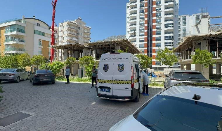 Antalya'da şüpheli kadın ölümü... Vücudunda morluklar tespit edildi!