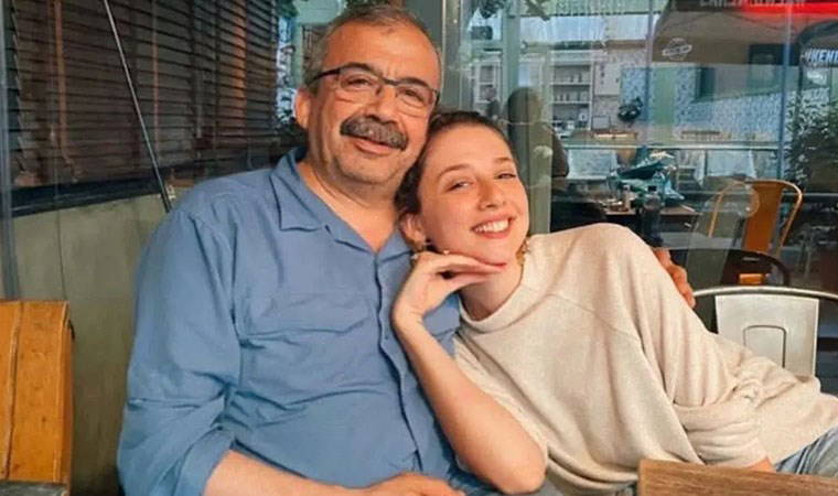Sırrı Süreyya Önder'in kızı Ceren Önder Kandemir'den yeni mesaj: 'Herkesi hissettiğine eminim'