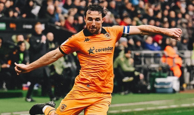 Swansea City, Hull City'yi ateş hattına attı!