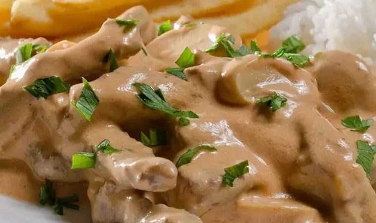Rus mutfağından tavuk stroganoff tarifi