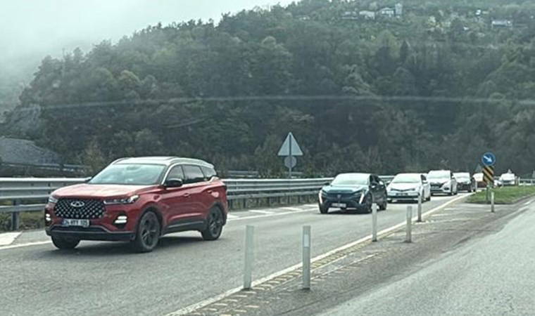 Adım atacak yer kalmadı... Amasra'da 'bayram' yoğunluğu: 4 günde tam 14 bin 600 araç giriş yaptı!