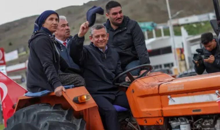 Traktörlü 'Yozgat Mitingi' Özgür Özel’in kapak fotoğrafı oldu