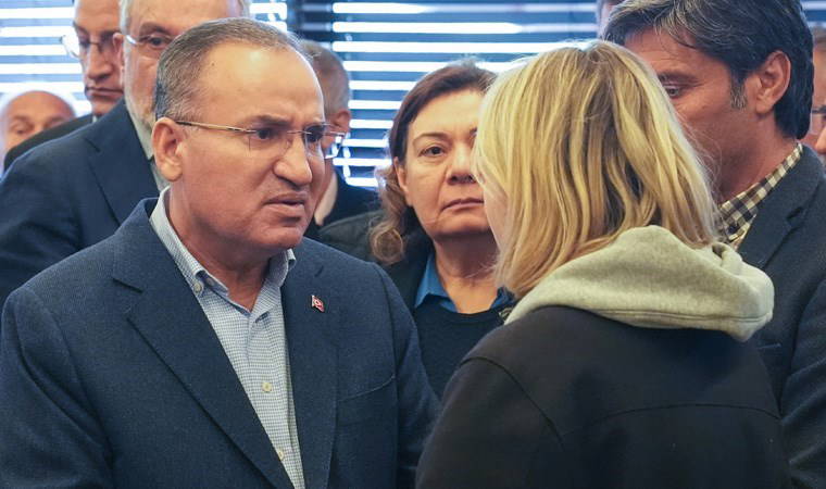 Bekir Bozdağ’dan, Sırrı Süreyya Önder'e ziyaret: 'Allah, Sırrı Başkan'ı sevdiklerine bağışlasın diye dua ediyorum'