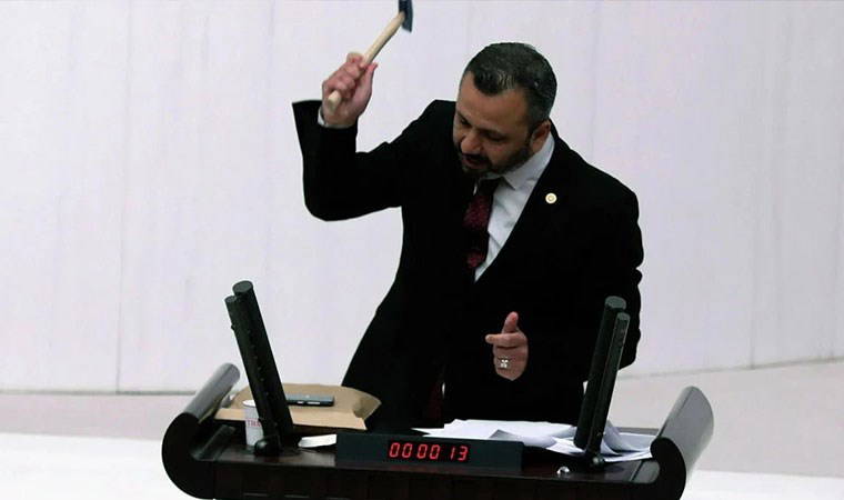 'Kürsüye zarar verdi' gerekçesi...