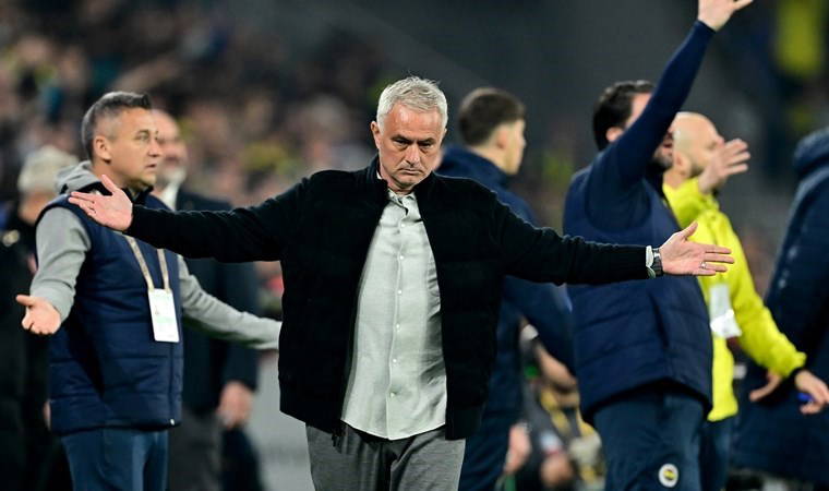 Spor yazarları Fenerbahçe - Kayserispor maçını yorumladı: 'Modası çoktan geçmiş bir hoca'
