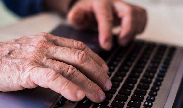 Yaşlılıkta teknoloji kullanımı demans riskini azaltabilir