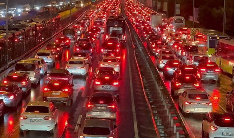 İstanbullular dikkat! Ankara yönü 12 saat trafiğe kapalı olacak...