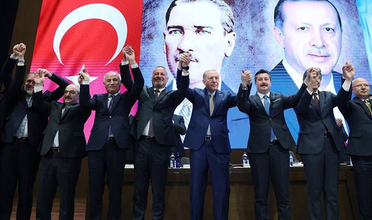 İYİ Parti'den istifa etmişlerdi: Belediye başkanları AKP'ye geçti