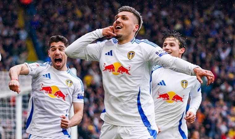 İngiltere Premier Lig'e çıkan 2 kulüp belli oldu!