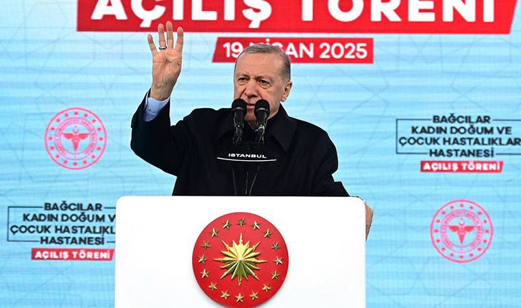 Erdoğan konuşurken 'AK Parti sebep enflasyon sonuç' pankartı açan işçi tutuklandı