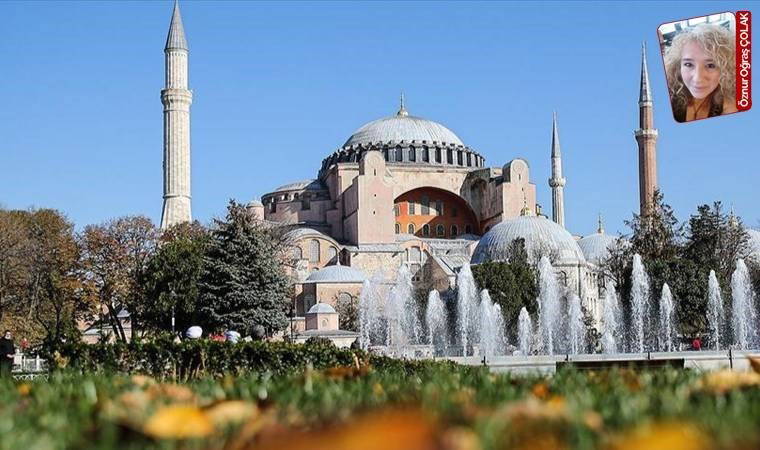 Restorasyon çalışmalarına başlanan Ayasofya için uyarı