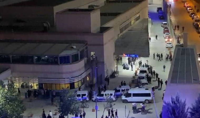 Siirt'te mahallede başlayan kavga, hastanede devam etti: Yaralılar var!