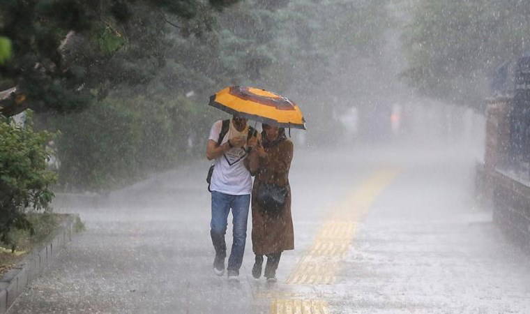 Meteoroloji saat verdi: Doğu Anadolu'da 'gök gürültülü sağanak yağış' etkili olacak!