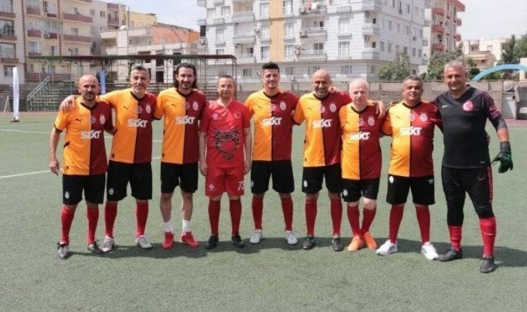 Galatasaraylı eski futbolculardan Cizre'de dostluk maçı
