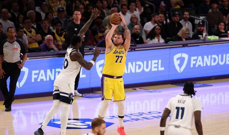 Lakers, Doncic'in 31 sayısıyla seriyi 1-1'e getirdi!