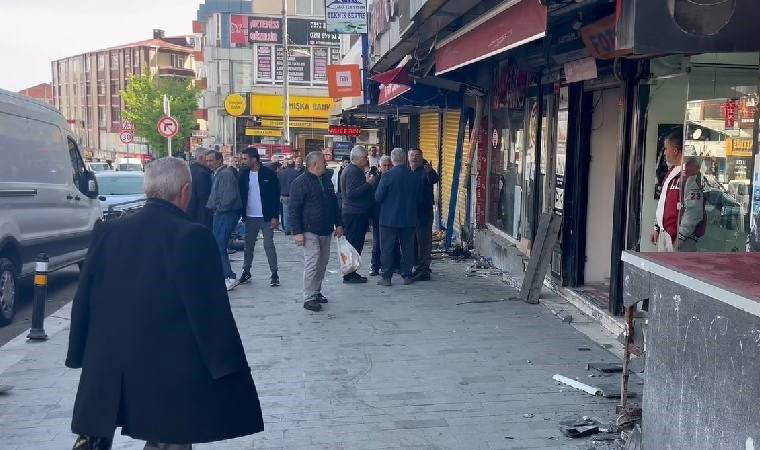 İstanbul'da feci kaza... Direksiyon başında fenalaşan sürücü işyerine daldı!
