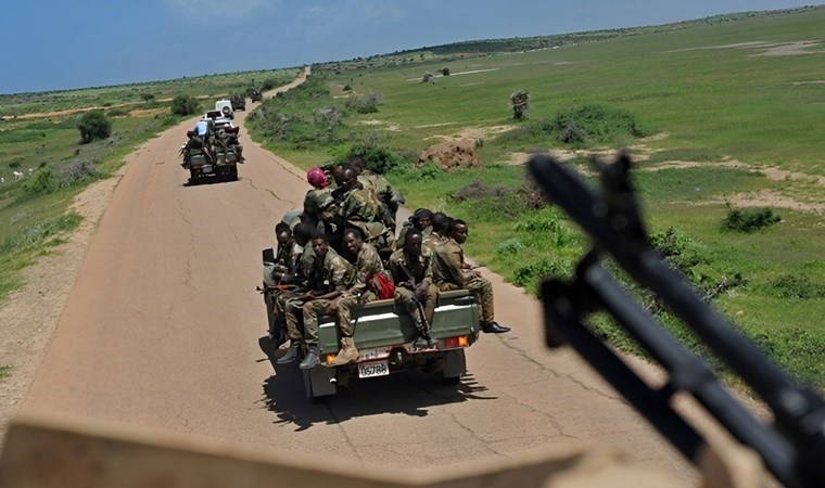 Somali basını: El Şebab'ın ilerleyişi sürerken Türkiye Mogadişu'ya asker konuşlandırdı
