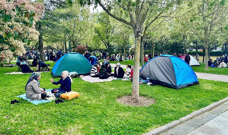 İstanbul'da 6.2'lik deprem... Yurttaşlar Taksim Gezi Parkı'na sığındı: Kurdukları çadırların çoğu kaldırıldı!