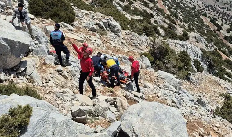 Fethiye'de 'paraşüt' faciası: Kayalıklara düşen 2 kişi yaşamını yitirdi