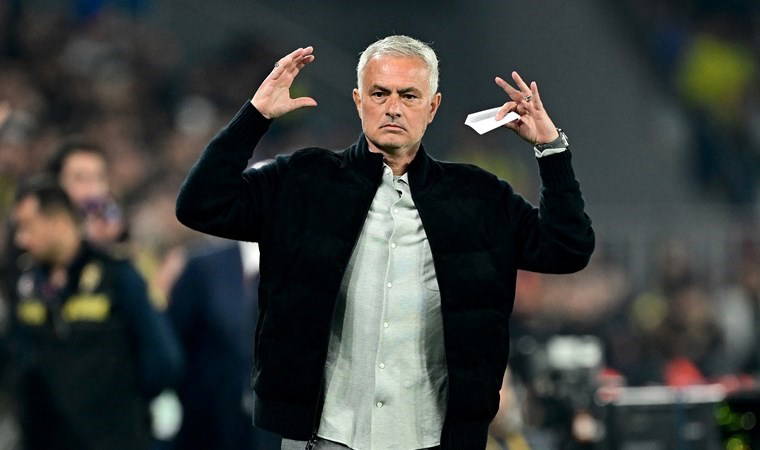 Premier Lig'e geri dönebilir... Şampiyon hocanın yerine Jose Mourinho!