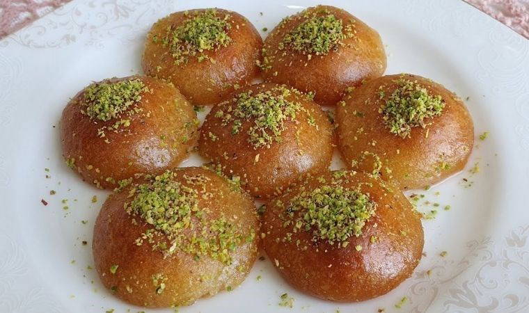 Hafifliğiyle büyülüyor: 3 malzemeli bulut tatlısı tarifi