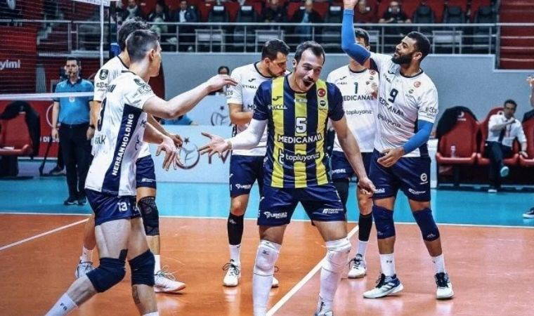 Fenerbahçe Medicana, üçüncülük maçında 1-0 öne geçti