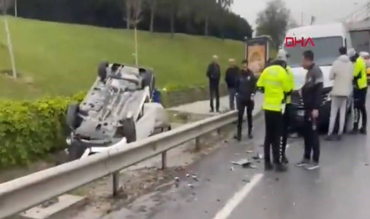 Bakırköy'de zincirleme trafik kazası: Yaralılar var