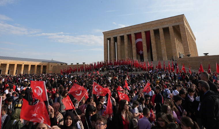 23 Nisan'da Anıtkabir'i ziyaret eden kişi sayısı belli oldu