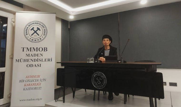 Yazarımız Zülal Kalkandelen: ‘Laikliğin özü, insan aklının egemenliğidir’