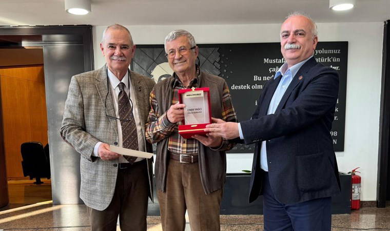 Çankaya'da Cumhuriyet Roman Öykü Günleri sürüyor: Öner Yağcı'ya 'Onur Ödülü' verildi