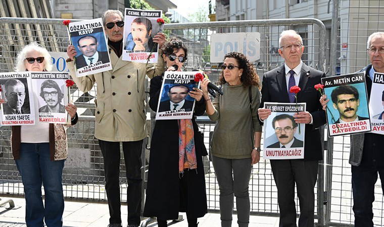Erdoğan ve Bakan Yerlikaya'ya 'barikatlar kaldırılsın' çağrısı... Cumartesi Anneleri 1048. haftada Kadir Keremoğlu için adalet istedi