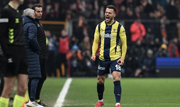 Derbi öncesi Filip Kostic'ten Fenerbahçe'ye kötü haber!