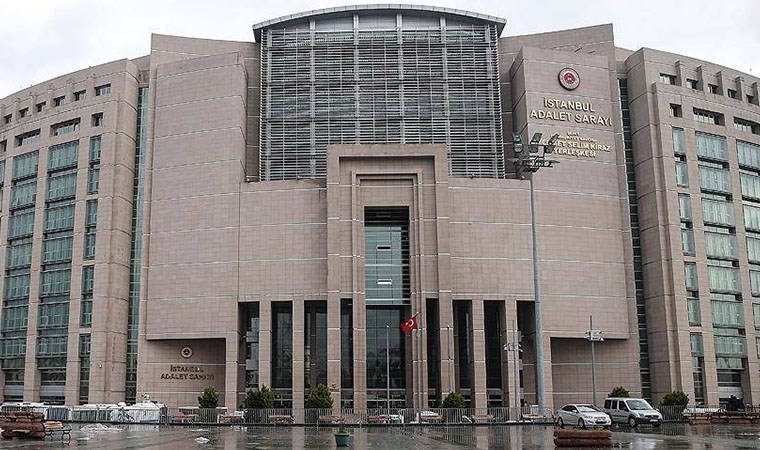 'Diplomasız Erdoğan' sloganı nedeniyle 20 yaşındaki genç 'suç işlemeye alenen tahrik etme' suçlamasıyla tutuklandı