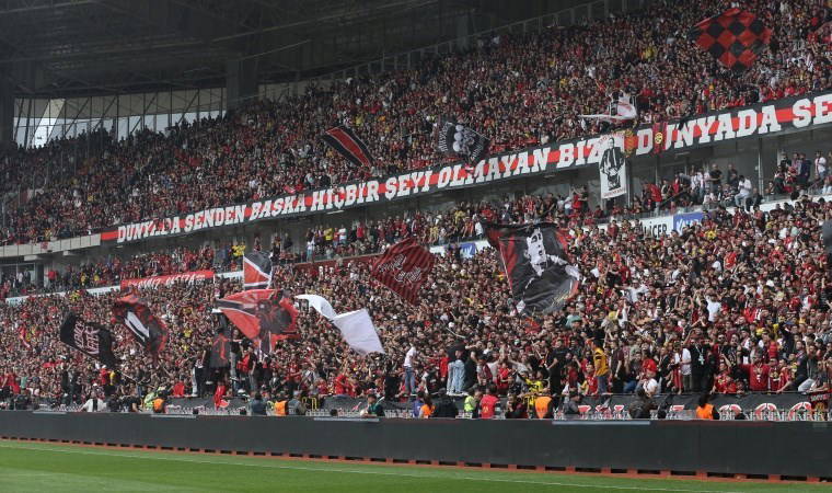 Eskişehirspor taraftarından müthiş destek: Amatörde rekor seyirci!