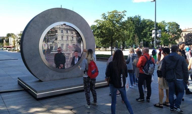 Bilim kurgu gerçek oldu: Şehirleri birleştiren portal