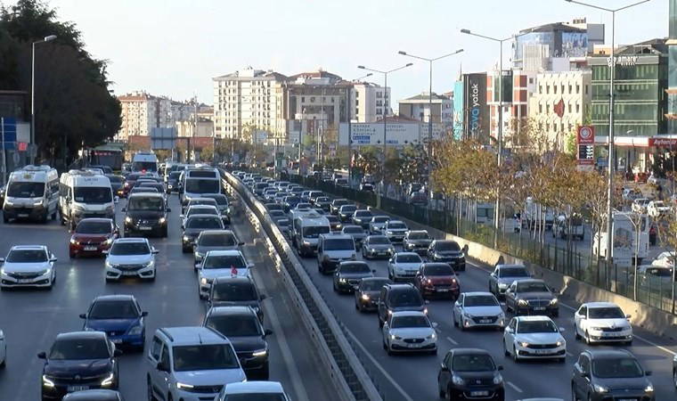 İstanbul'da haftanın ilk iş gününde trafik yoğunluğu
