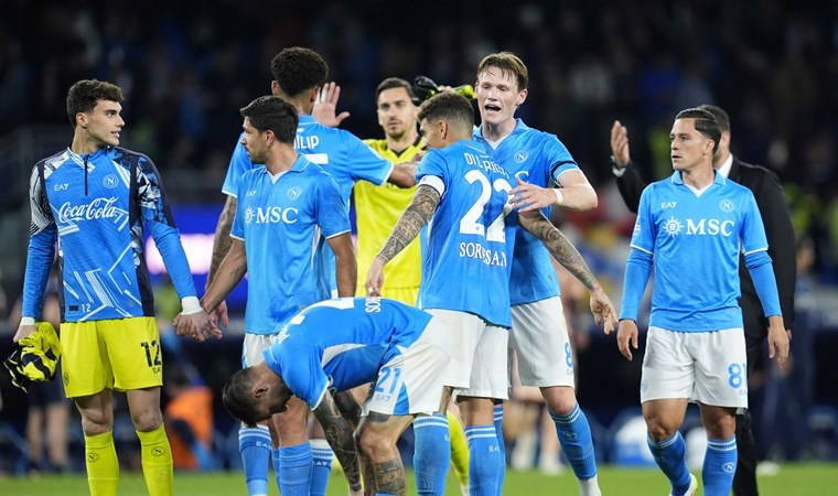 Napoli, zirveyi ele geçirdi!