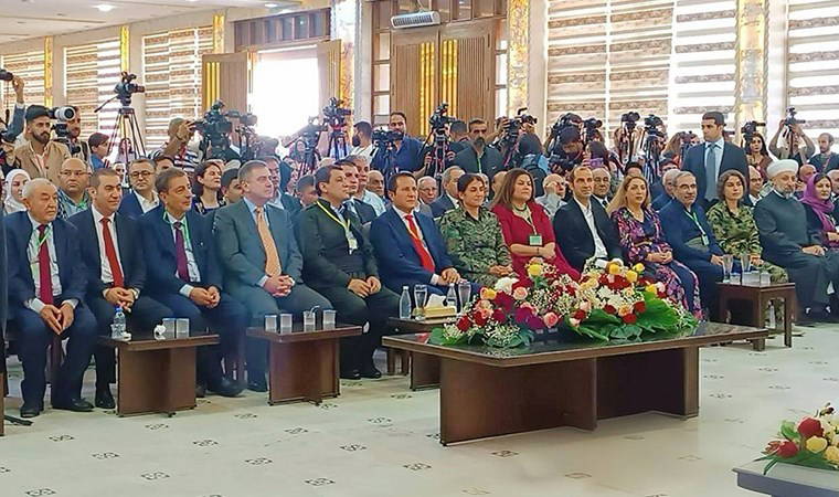 Kamışlı'da Kürt Konferansı: Bu fotoğrafta 7 terörist var