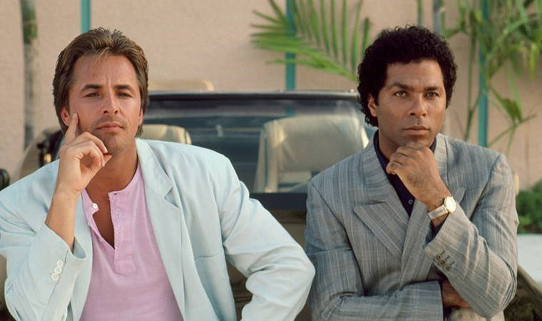 1980'lerin efsanevi dizisi 'Miami Vice' bir kez daha sinemaya uyarlanıyor