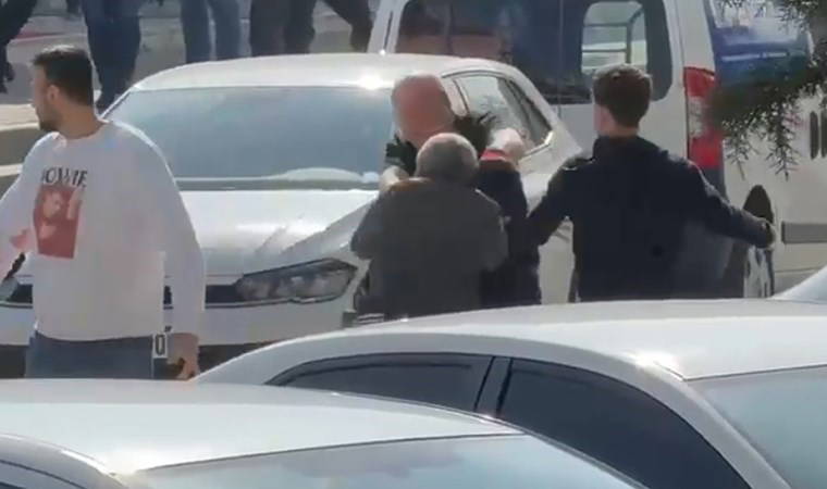 Bolu'da ortalık karıştı: Sokak ortasında yumruklar konuştu!
