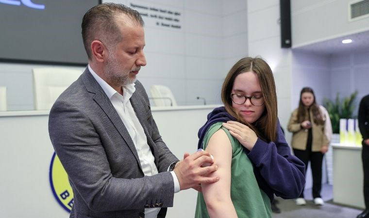 Buca’da öğrencilere ücretsiz diyabet sensörü
