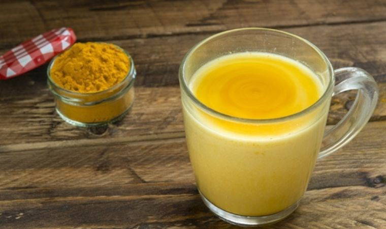 Bedendeki iltihabı kurutuyor! Zerdeçalla karıştırıp için