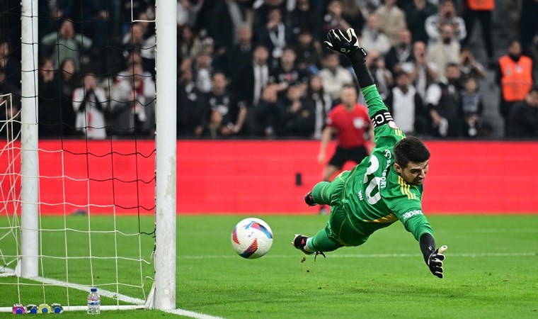 Beşiktaş taraftarından Ersin Destanoğlu'na tepki!