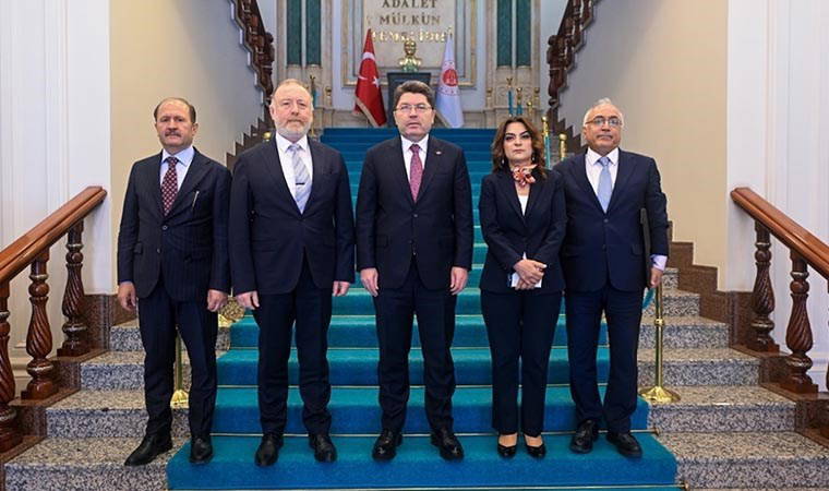 Adalet Bakanı'ndan DEM Parti'ye tepki: 'Biz top oynamıyoruz'