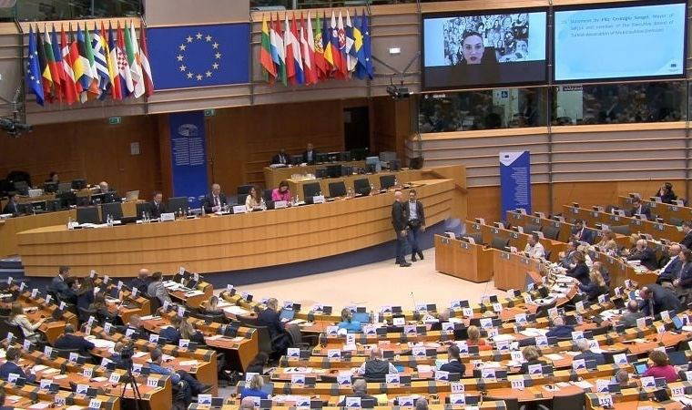 Sengel, İmamoğlu’na yapılan hukuksuzluğu Avrupa’ya anlattı